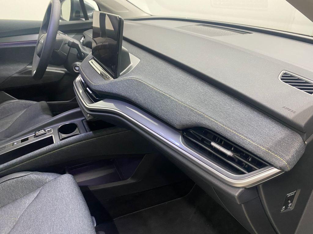 Skoda Elroq 60 63 kWh 150 kW (204 CV) - 18