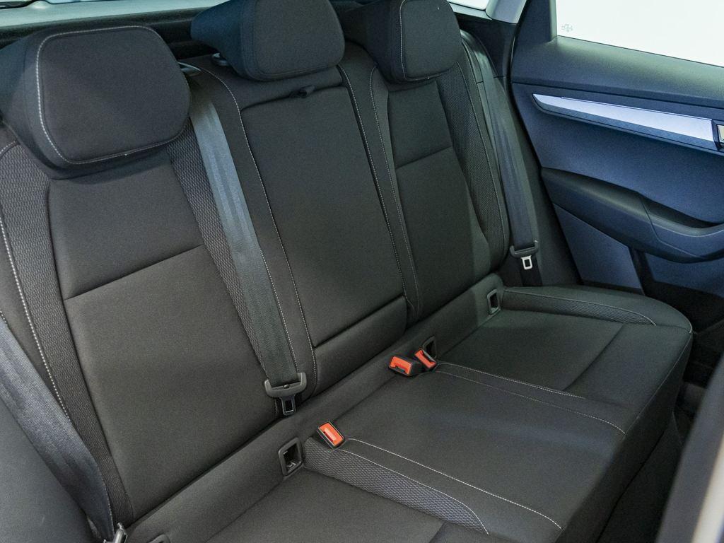 Skoda Karoq 1.5 TSI ACT Design DSG 110 kW (150 CV) - 5