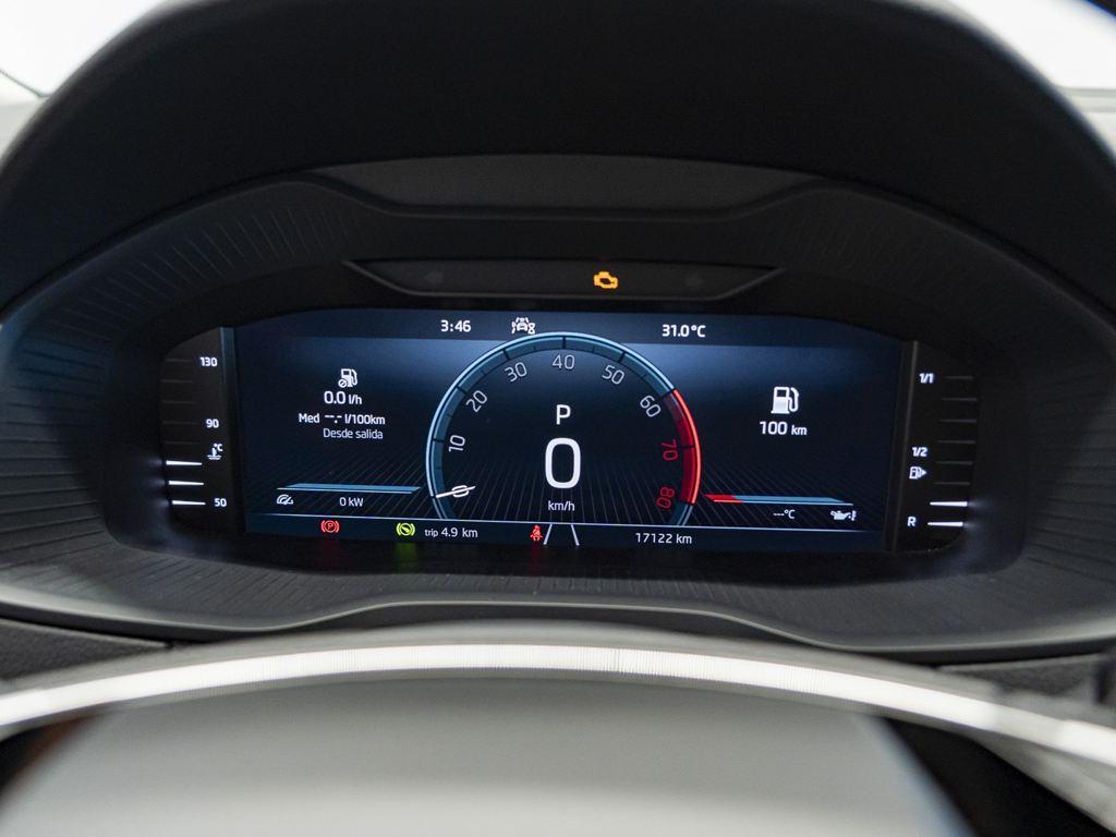 Skoda Karoq 1.5 TSI ACT Design DSG 110 kW (150 CV) - 10