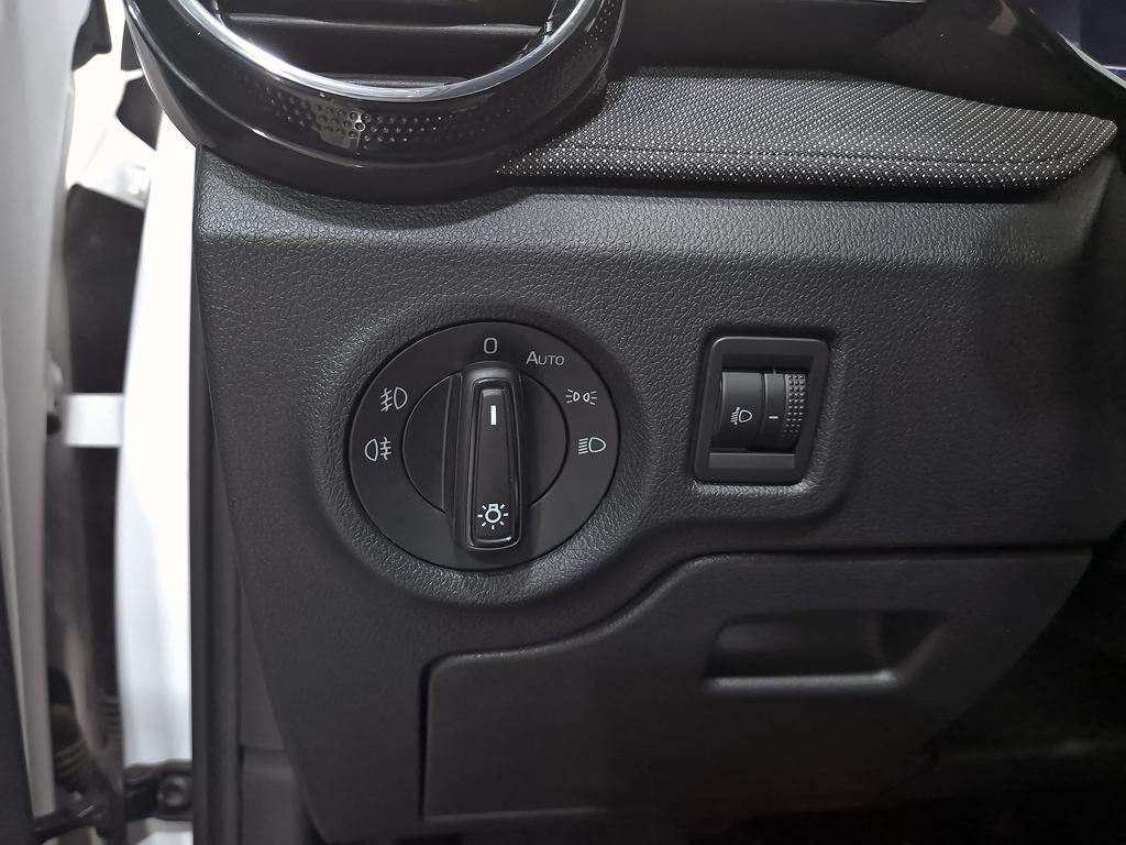 Skoda Fabia 1.0 MPI Selection 59 kW (80 CV) - 9