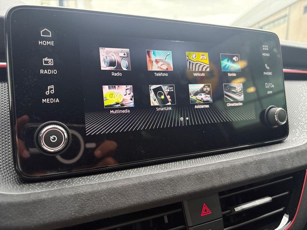 Skoda Kamiq 1.0 TSI Design DSG 85 kW (115 CV) - 10