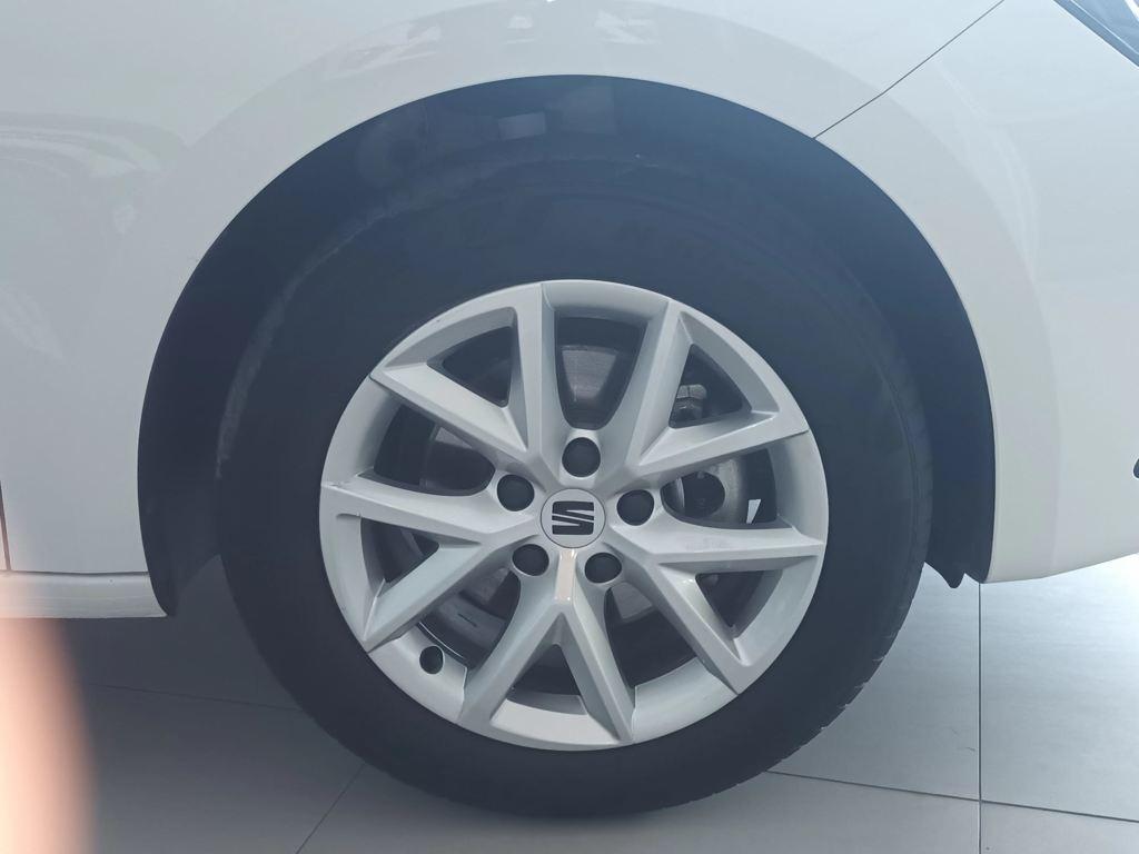 SEAT León 2.0 TDI S&S Style Go 85 kW (115 CV) - 7