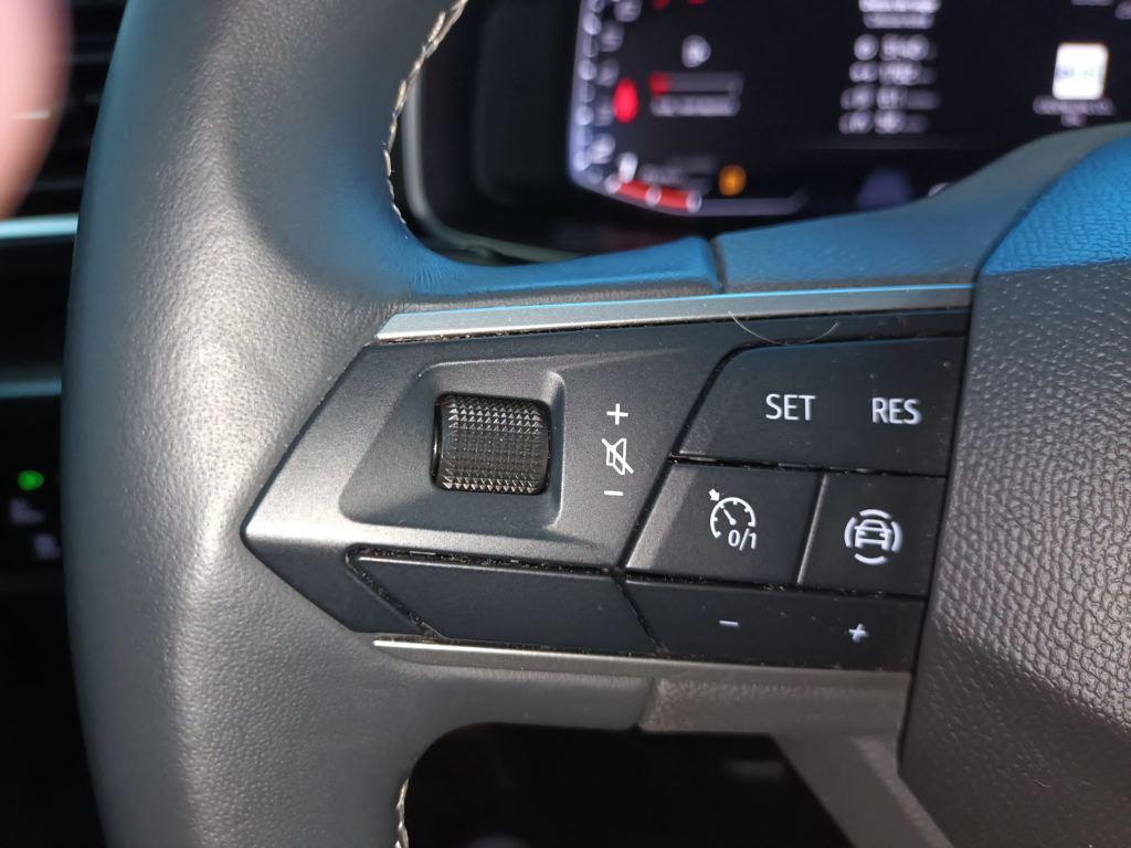 SEAT León 2.0 TDI S&S Style Go 85 kW (115 CV) - 9