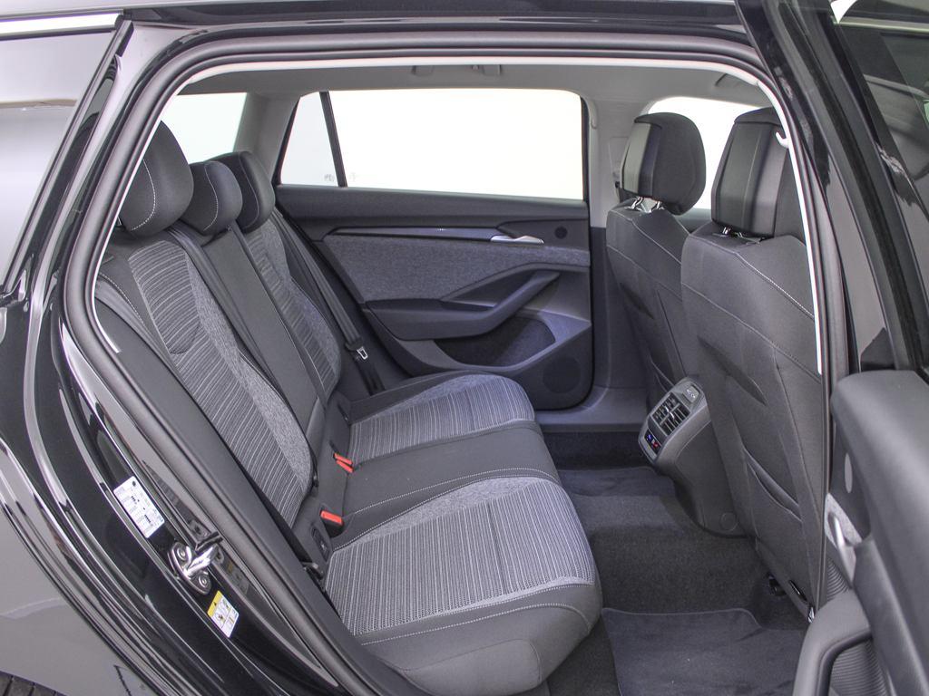 Skoda Superb Combi 1.5 TSI m-HEV Selection DSG 110 kW (150 CV) - 5