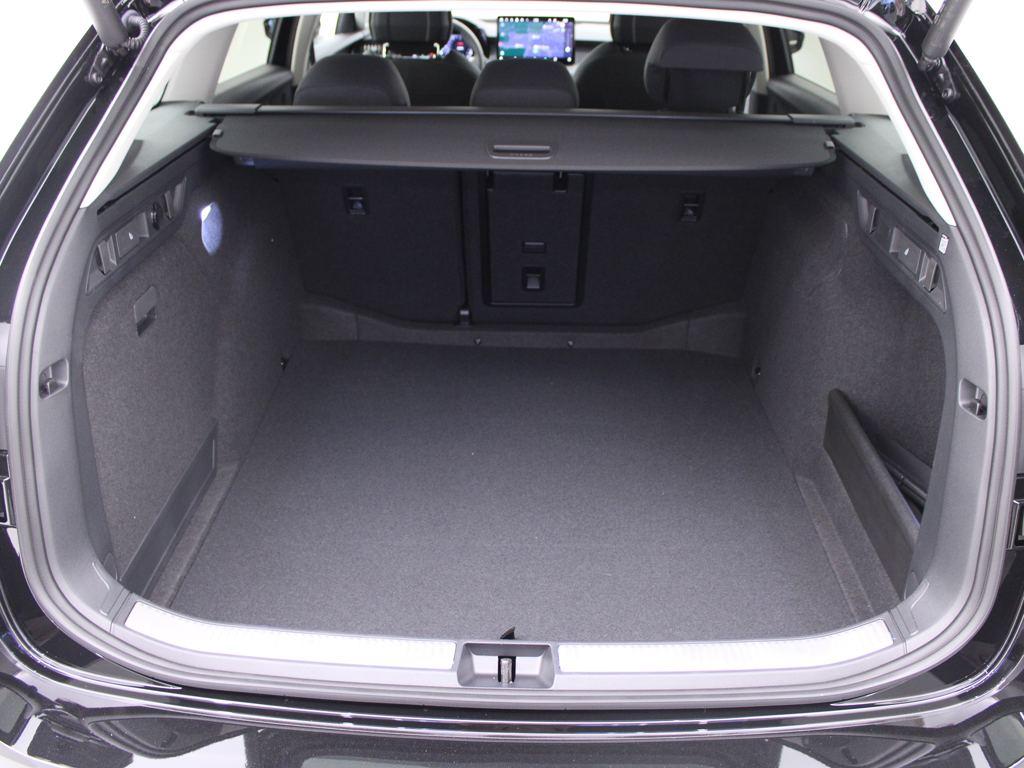 Skoda Superb Combi 1.5 TSI m-HEV Selection DSG 110 kW (150 CV) - 6