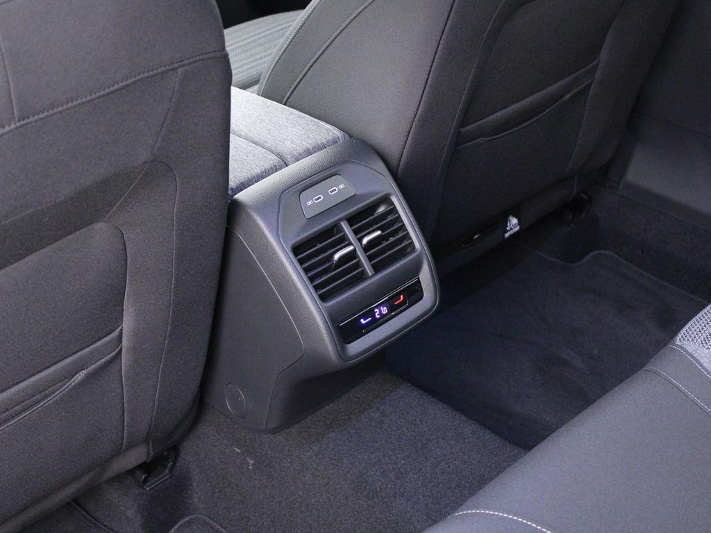 Skoda Superb Combi 1.5 TSI m-HEV Selection DSG 110 kW (150 CV) - 10