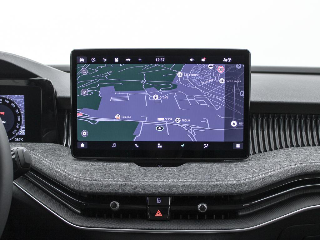 Skoda Superb Combi 1.5 TSI m-HEV Selection DSG 110 kW (150 CV) - 11