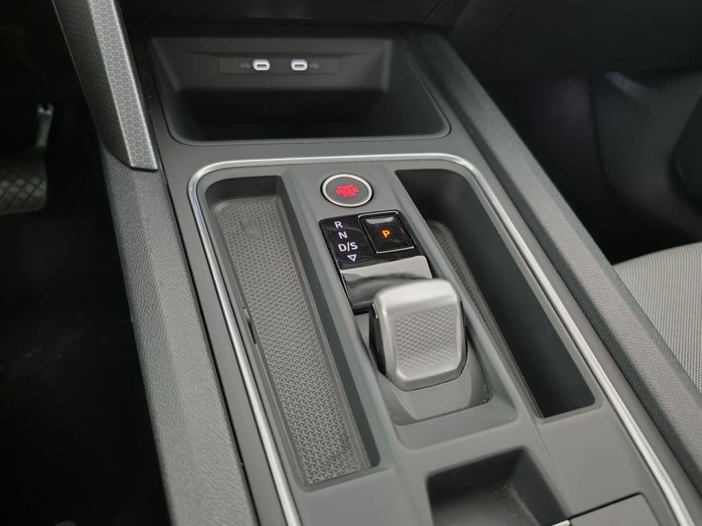 SEAT León 1.5 eTSI S&S Style Special Edition Vision DSG 110 kW (150 CV) - 9