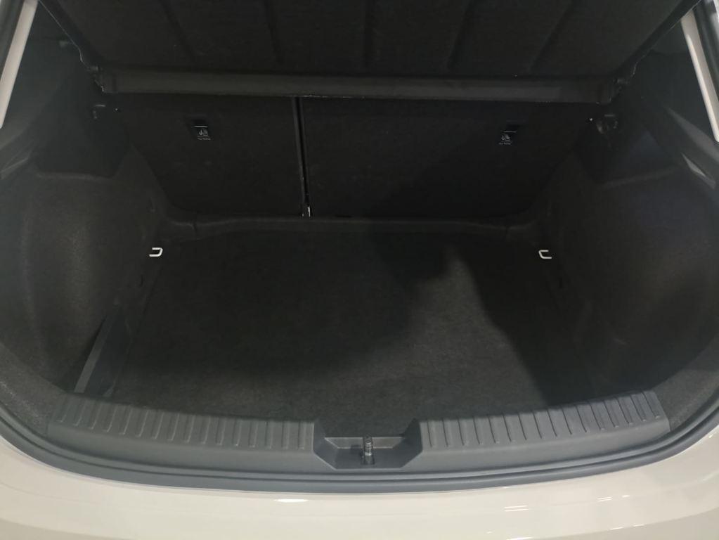 SEAT León 2.0 TDI S&S Style XS DSG 110 kW (150 CV) - 6