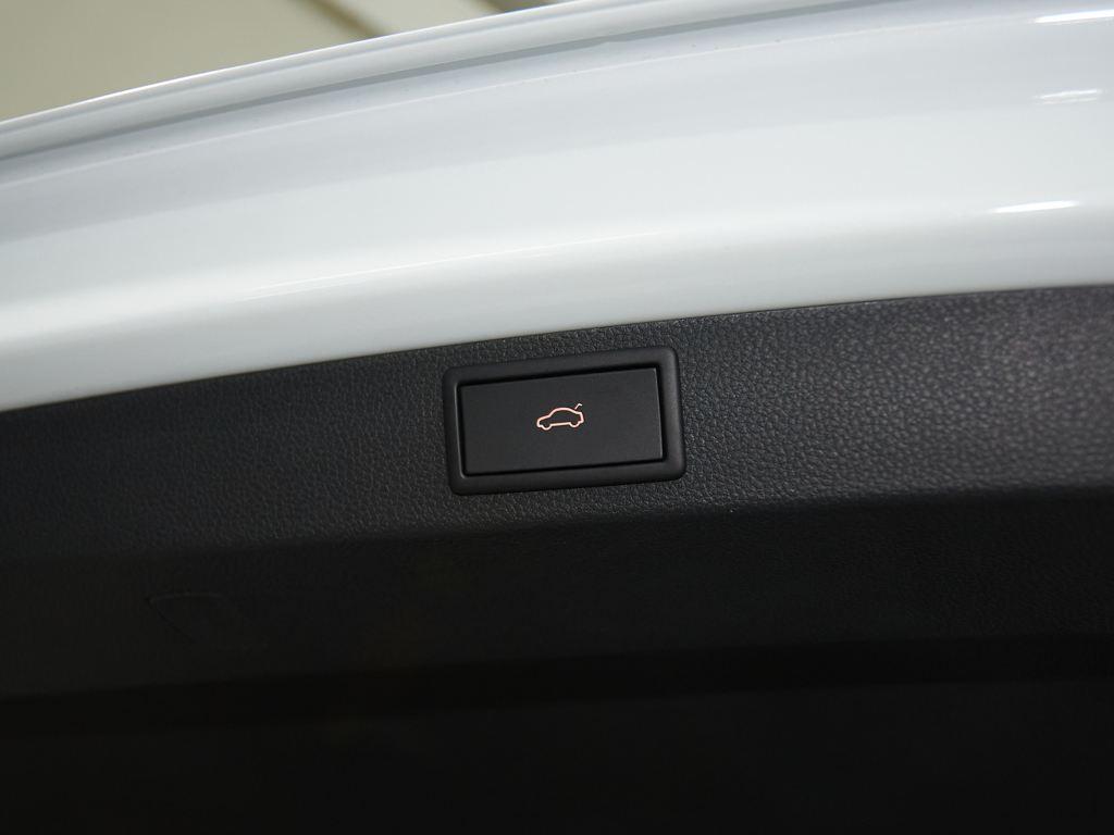 Skoda Karoq 1.5 TSI ACT Design DSG 110 kW (150 CV) - 8