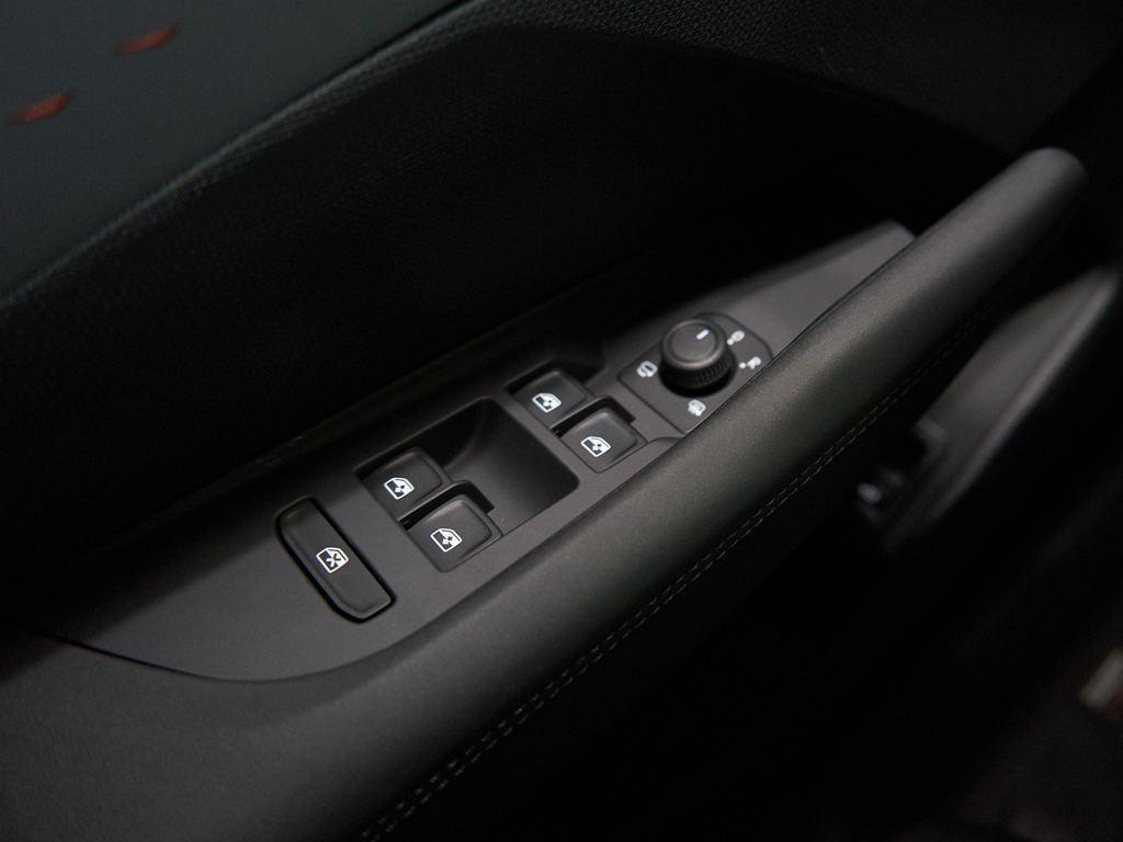 CUPRA Terramar 1.5 TSI e-Hybrid DSG 150 kW (204 CV) - 17