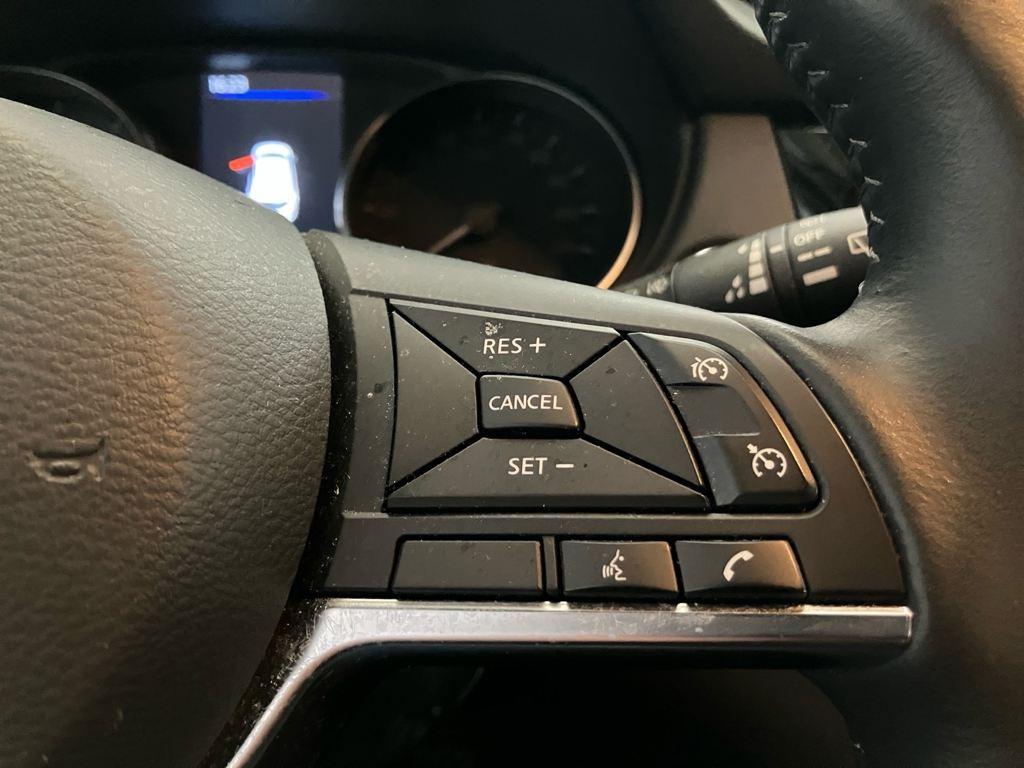 Nissan Qashqai DIG-T 140 N-Connecta 4x2 103 kW (140 CV) - 9