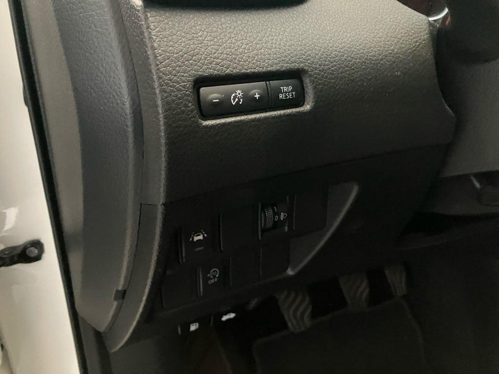 Nissan Qashqai DIG-T 140 N-Connecta 4x2 103 kW (140 CV) - 13