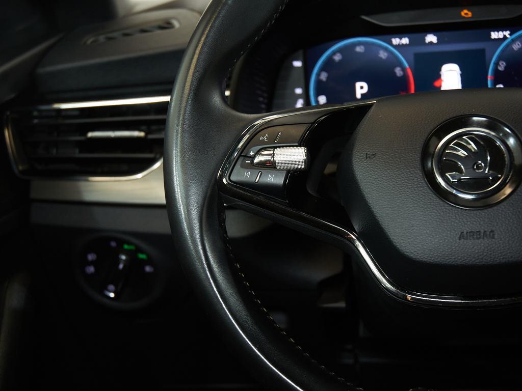 Skoda Kamiq 1.0 TSI Scout DSG 81 kW (110 CV) - 10