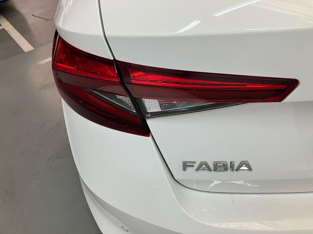 Skoda Fabia 1.0 TSI Selection 70 kW (95 CV) - 19