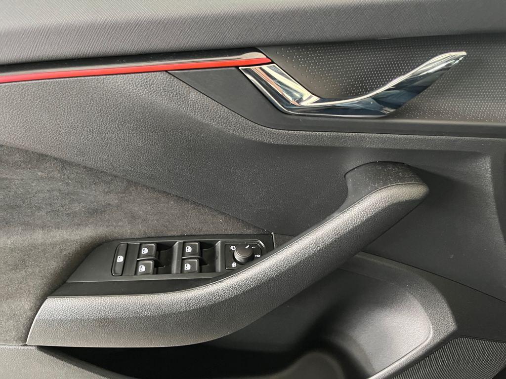 Skoda Kamiq 1.0 TSI Sport DSG 85 kW (115 CV) - 12