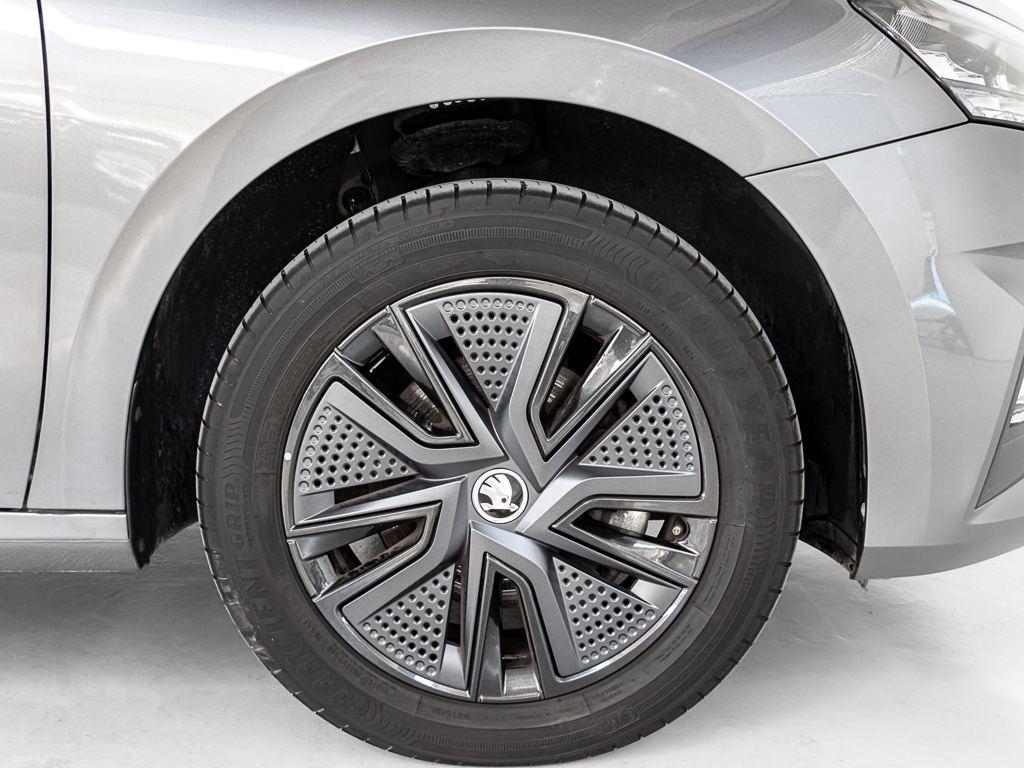 Skoda Fabia 1.0 TSI Design 85 KW (115 CV) - 7