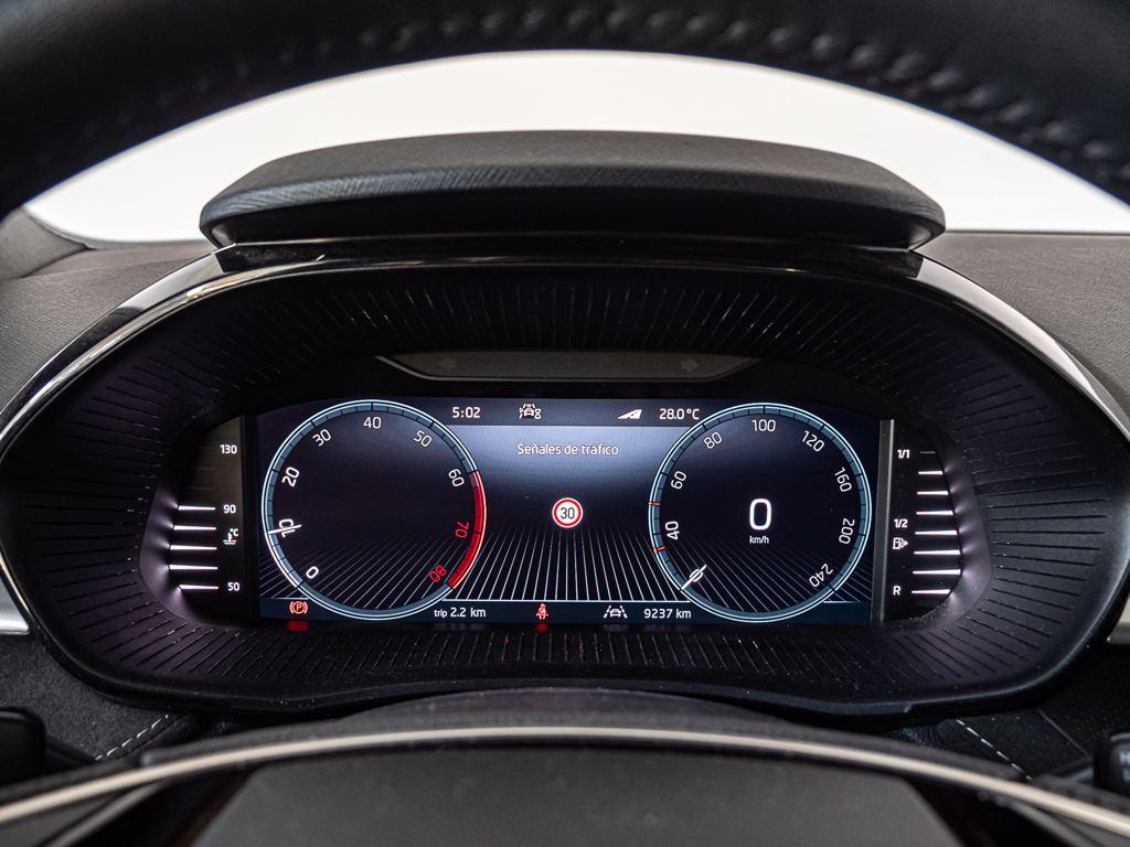 Skoda Fabia 1.0 TSI Design 85 KW (115 CV) - 10