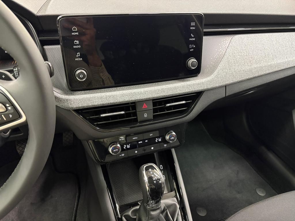 Skoda Kamiq 1.0 TSI Selection DSG 85 kW (115 CV) - 10