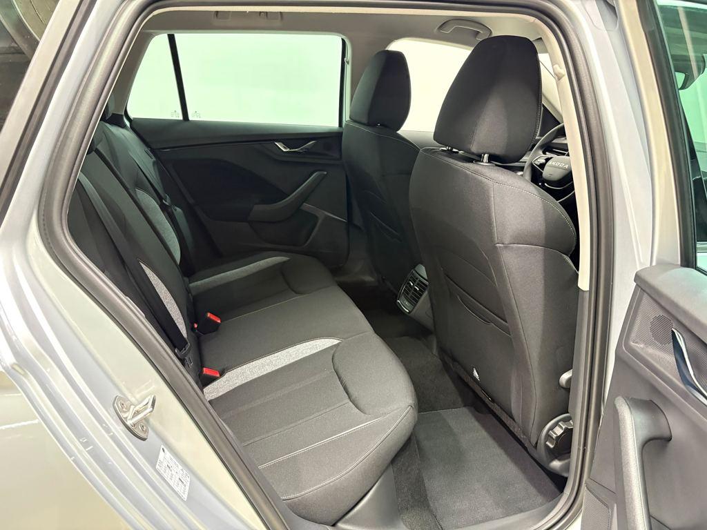 Skoda Kamiq 1.0 TSI Selection DSG 85 kW (115 CV) - 5