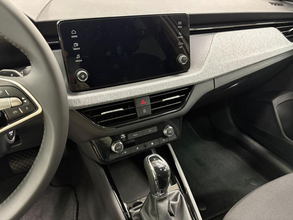 Skoda Kamiq 1.0 TSI Selection DSG 85 kW (115 CV) - 9