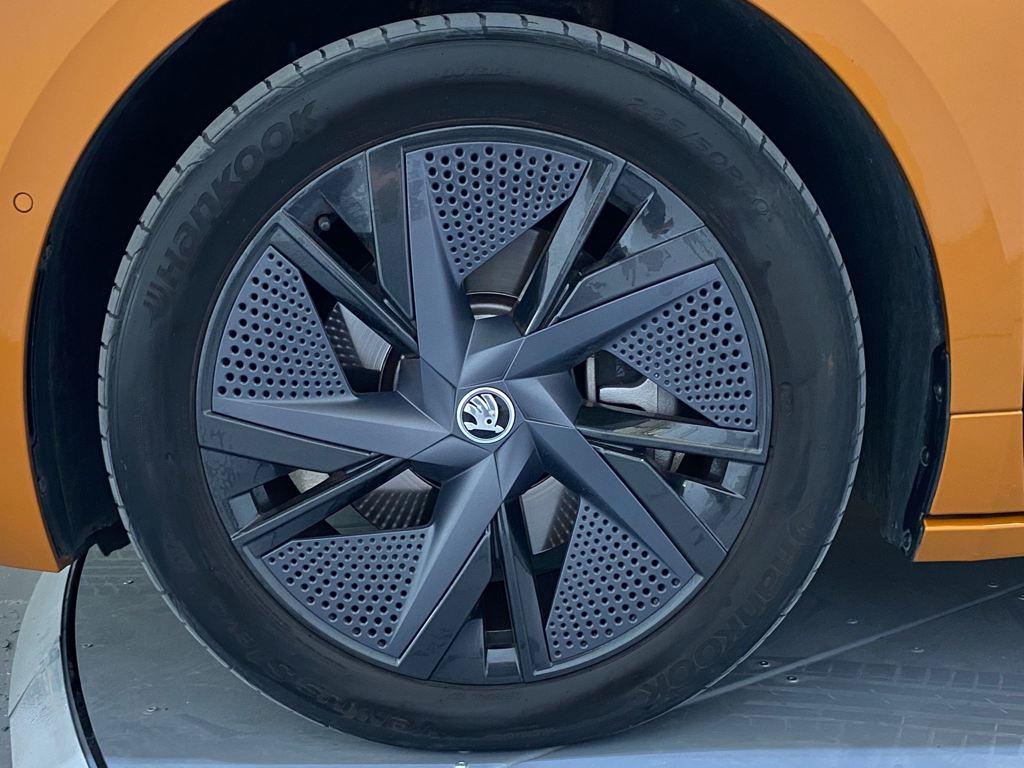 Skoda Enyaq Coupé IV RS 220 kW (300 CV) 82kWh - 7