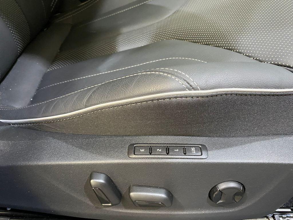 Skoda Enyaq Coupé IV RS 220 kW (300 CV) 82kWh - 14