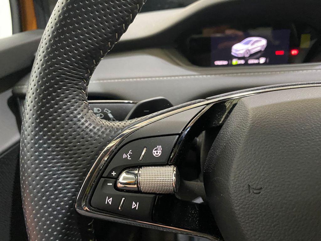 Skoda Enyaq Coupé IV RS 220 kW (300 CV) 82kWh - 17