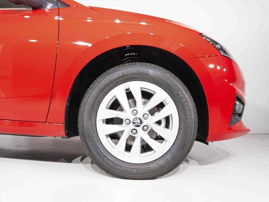 Skoda Fabia 1.0 TSI Selection 70 kW (95 CV) - 7