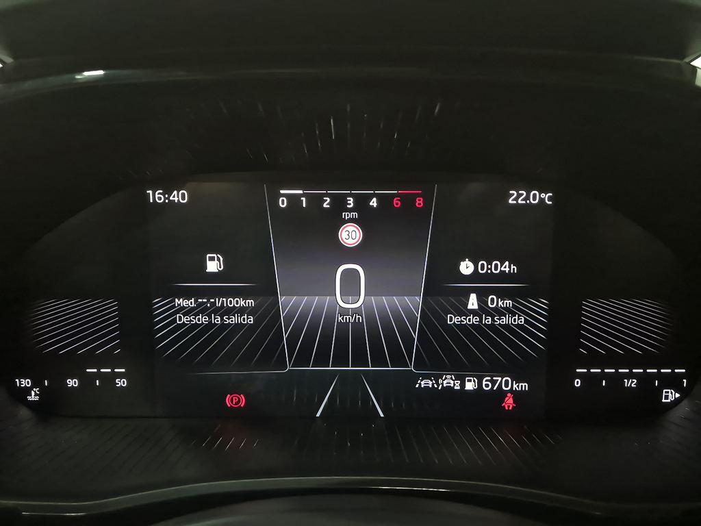 Skoda Fabia 1.0 TSI Selection 70 kW (95 CV) - 10