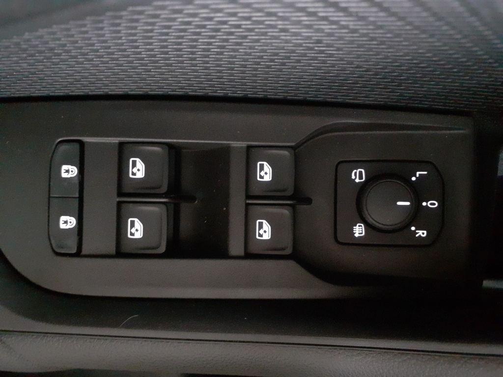 Skoda Octavia Combi 2.0 TDI Selection DSG 110 kW (150 CV) - 8