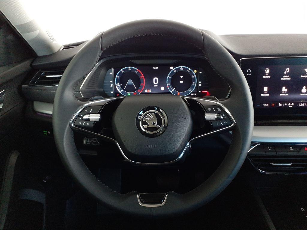 Skoda Octavia Combi 2.0 TDI Selection DSG 110 kW (150 CV) - 11