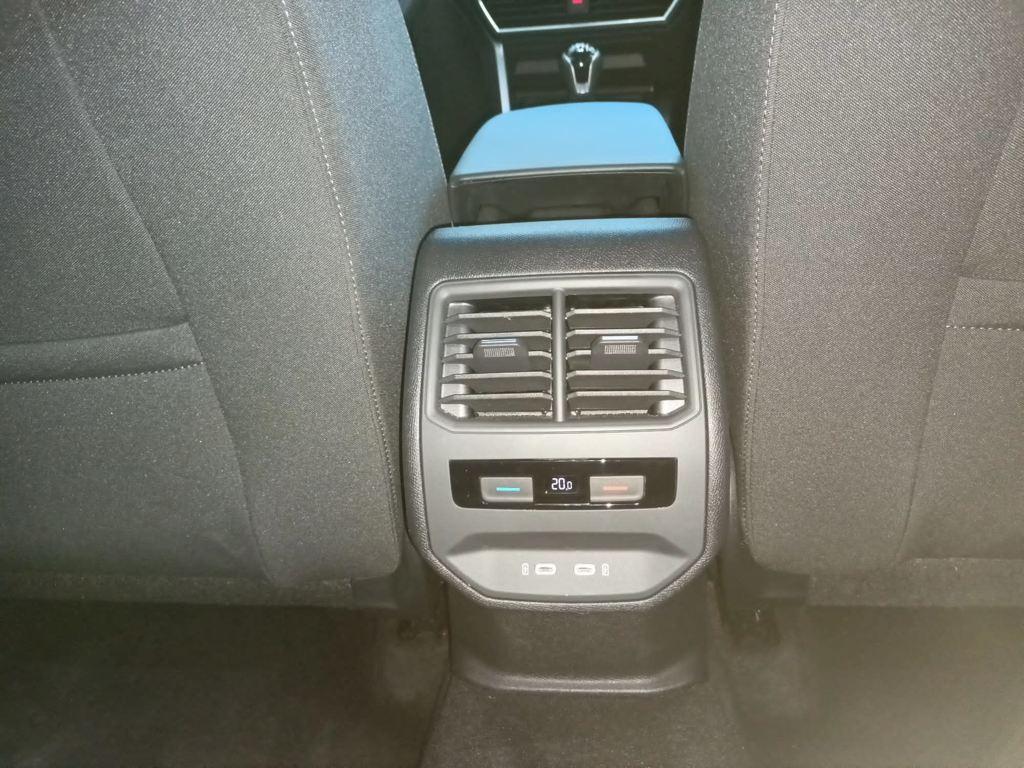 SEAT León 2.0 TDI S&S Style Go 85 kW (115 CV) - 8