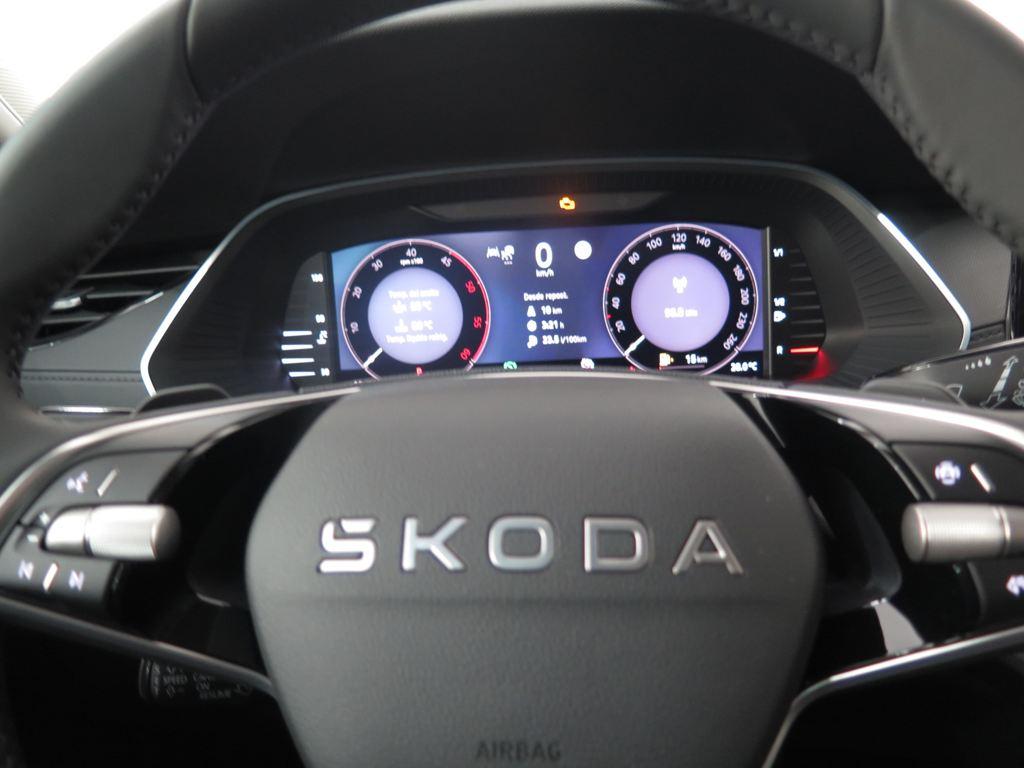 Skoda Octavia Combi 2.0 TDI Selection DSG 110 kW (150 CV) - 9