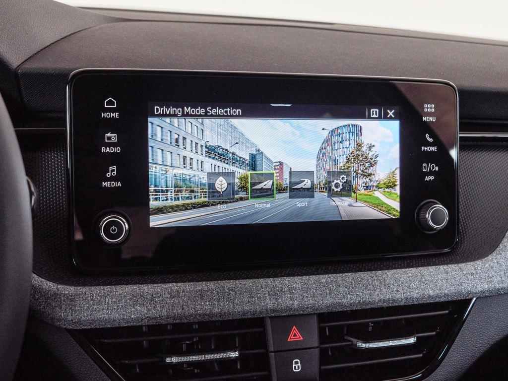 Skoda Kamiq 1.0 TSI Selection DSG 85 kW (115 CV) - 11