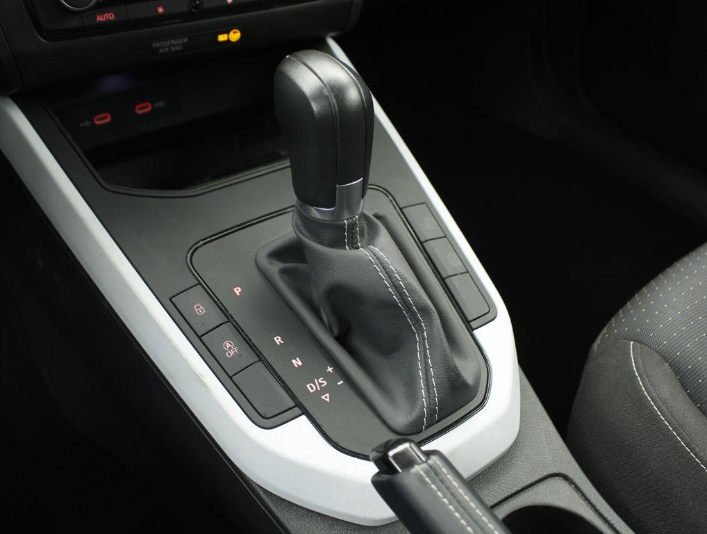 SEAT Arona 1.0 TSI Style XM DSG 81 kW (110 CV) - 9