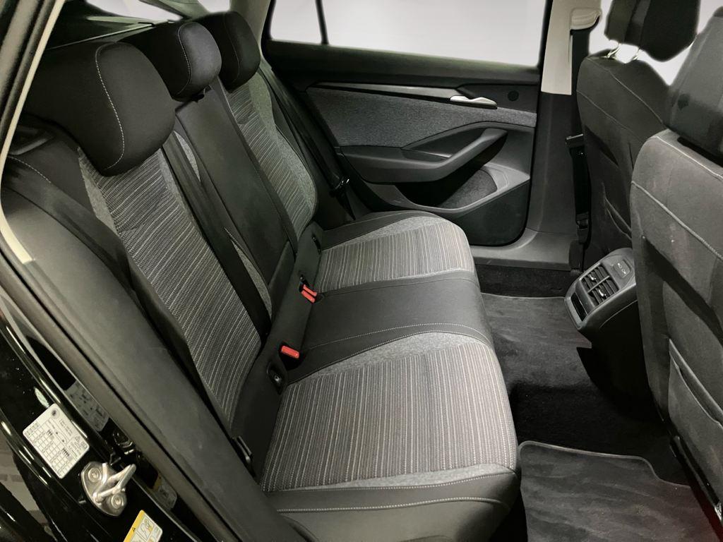 Skoda Superb Combi 1.5 TSI m-HEV Selection DSG 110 kW (150 CV) - 5