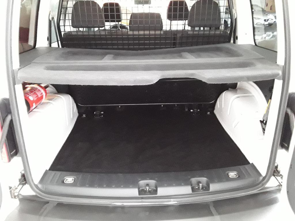 Volkswagen Caddy Profesional Kombi 2.0 TDI BMT 75 kW (102 CV) - 6