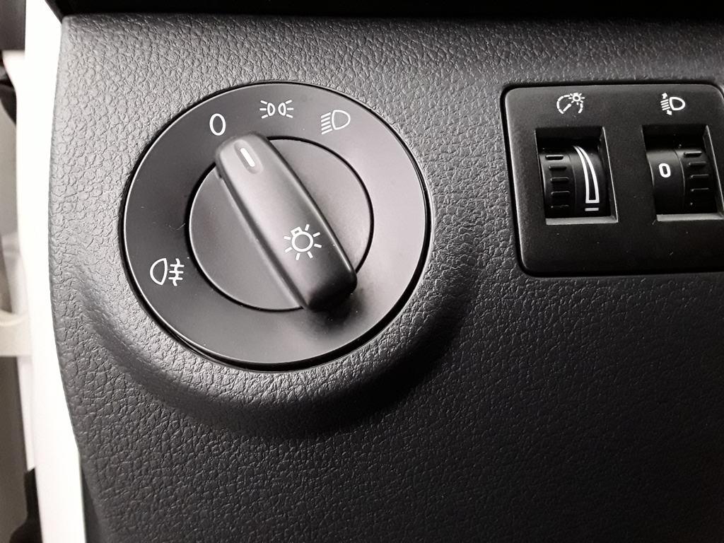 Volkswagen Caddy Profesional Kombi 2.0 TDI BMT 75 kW (102 CV) - 8