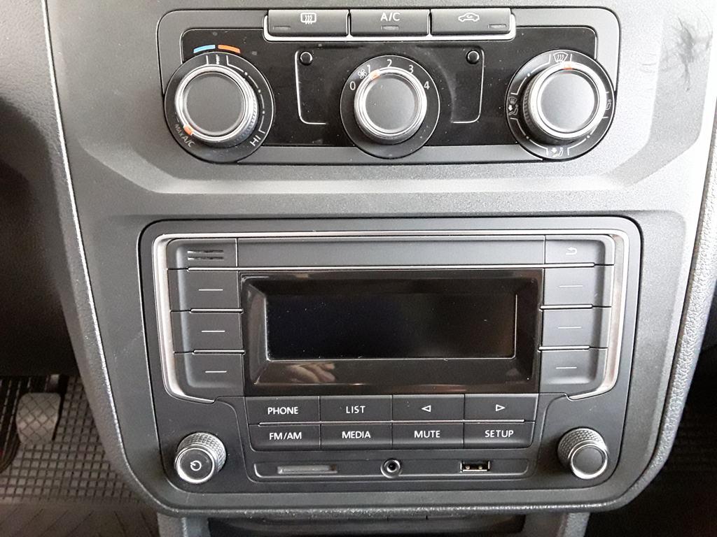 Volkswagen Caddy Profesional Kombi 2.0 TDI BMT 75 kW (102 CV) - 9