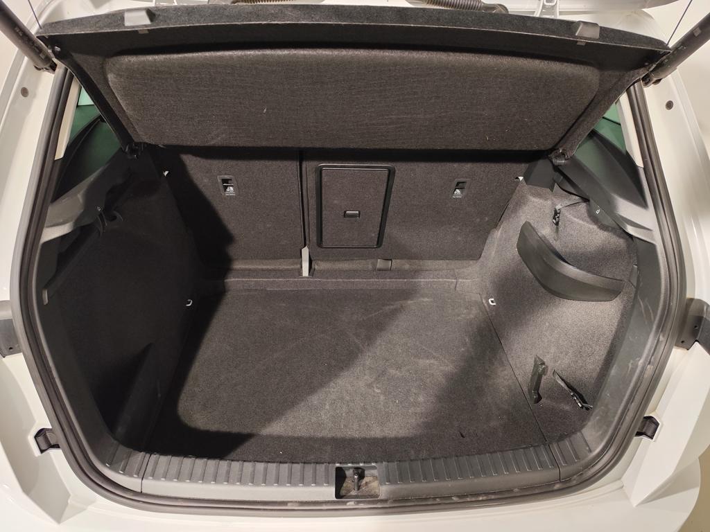 Skoda Karoq 1.5 TSI ACT Design DSG 110 kW (150 CV) - 6