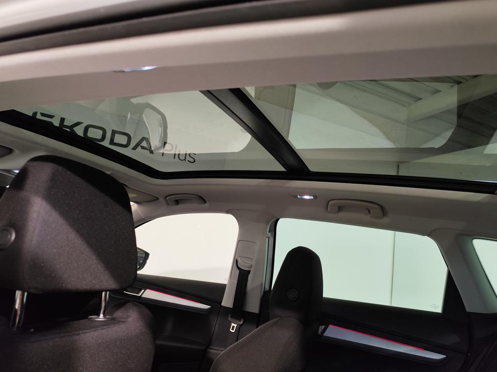 Skoda Karoq 1.5 TSI ACT Design DSG 110 kW (150 CV) - 9