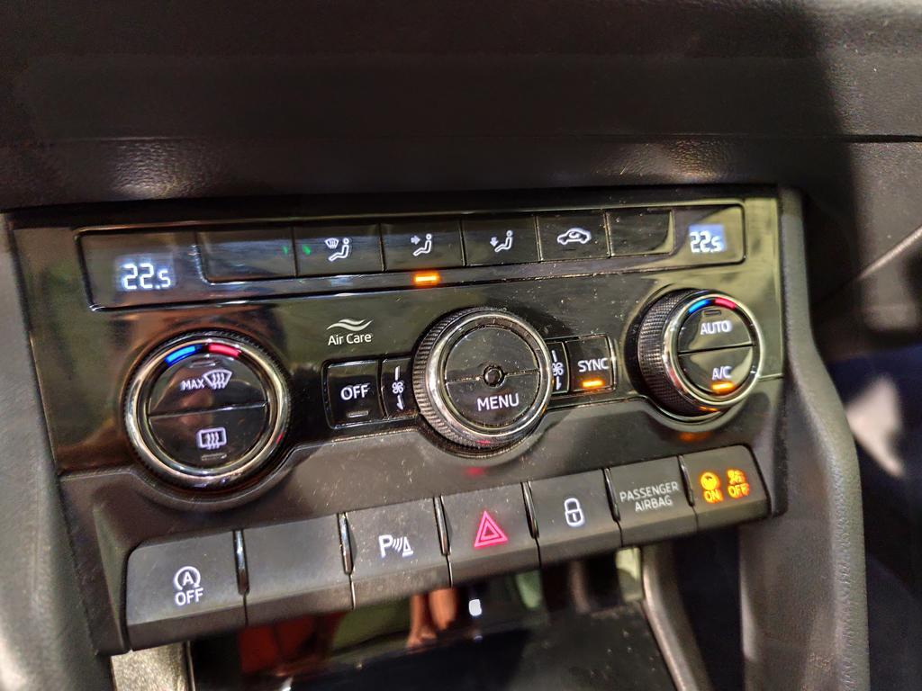 Skoda Karoq 1.5 TSI ACT Design DSG 110 kW (150 CV) - 13