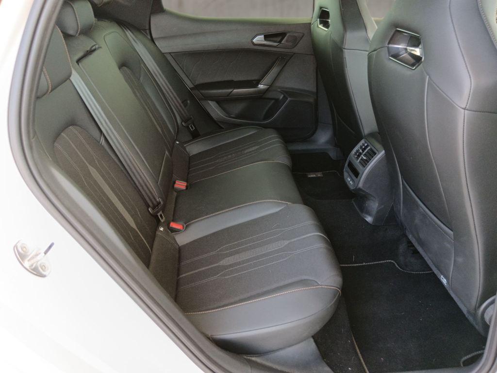 CUPRA León 2.0 TSI VZ DSG 221 kW (300 CV) - 5