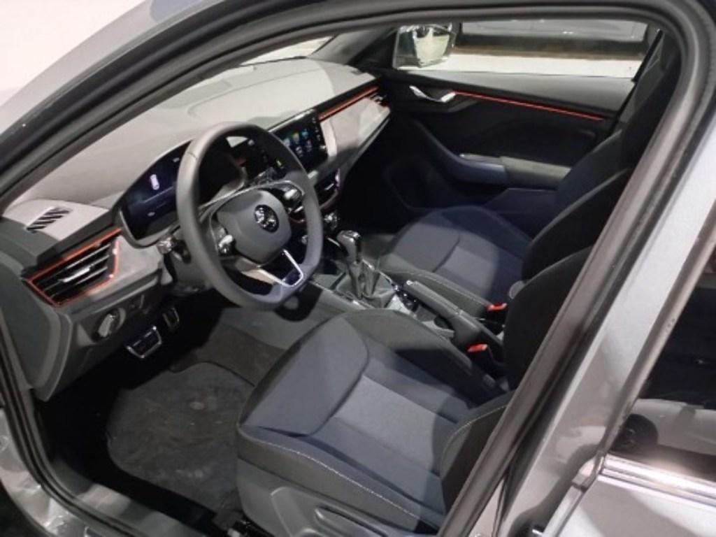 Skoda Kamiq 1.0 TSI Design DSG 85 kW (115 CV) - 9