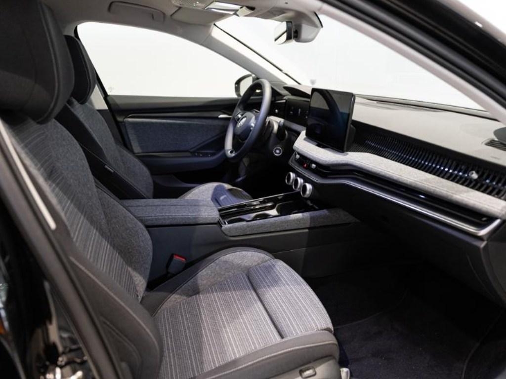 Skoda Superb Combi 1.5 TSI m-HEV Selection DSG 110 kW (150 CV) - 4