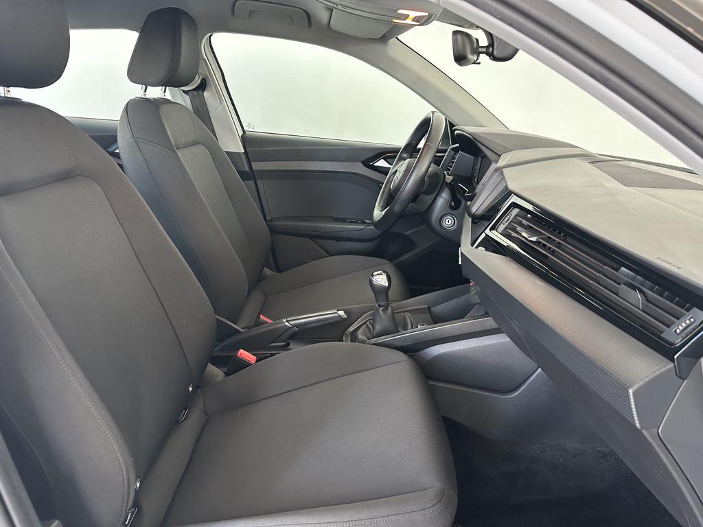 Audi A1 Sportback Advanced 25 TFSI 70 kW (95 CV) - 4