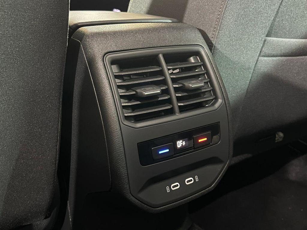 SEAT León 1.5 eTSI S&S Style Special Edition Vision DSG 110 kW (150 CV) - 11