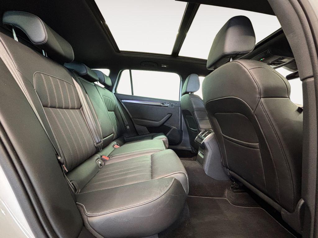 Skoda Superb Combi 1.4 TSI iV P-HEV SportLine DSG 160 kW (218 CV) - 5