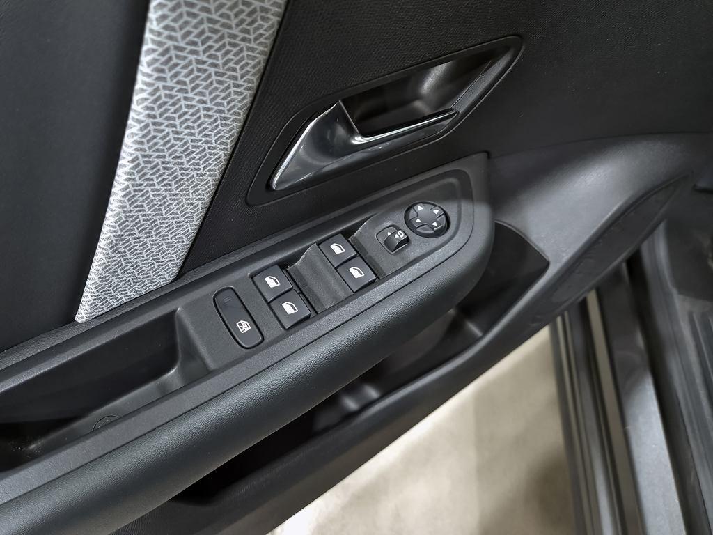 Citroen C4 BlueHDi 130 S&S Shine EAT8 96 kW (130 CV) - 8